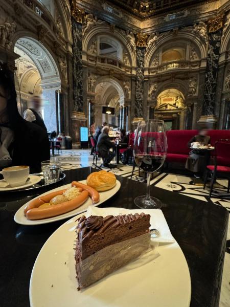ウィーン美術史美術館のカフェ