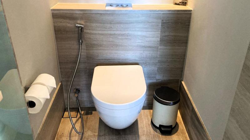 トイレのシャワーはウォシュレットではなく東南アジア式