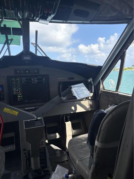 水上飛行機の操縦席