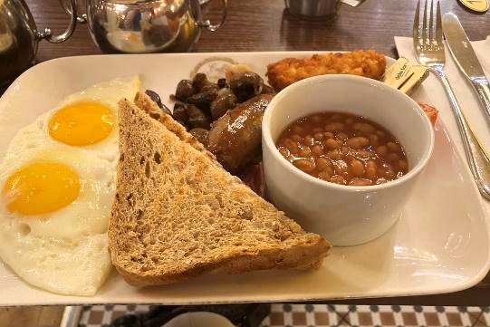 4日目の朝食（フルイングリッシュブレックファスト）