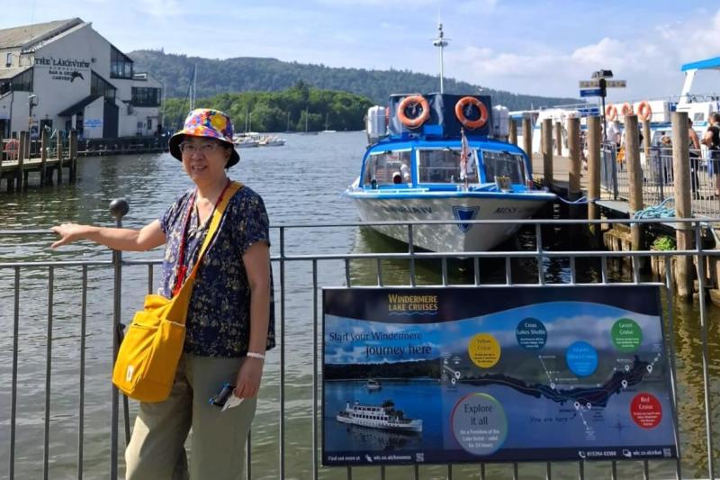 ボウネス湖の波止場にて