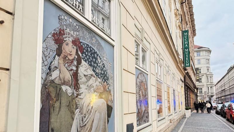 チケットは受付で購入することができます