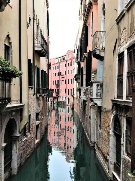 運河の町（イタリア・ベネチア）