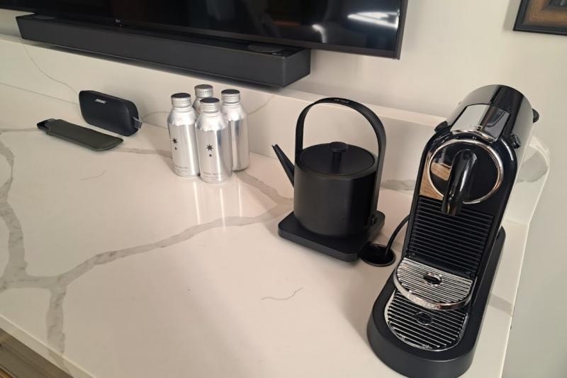 コーヒーや紅茶もお部屋でお楽しみいただけます（無料）