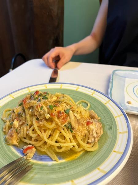 「魚介のパスタ」は、オリーブ、ケッパー、レモンの組み合わせが地中海らしくて良かったです