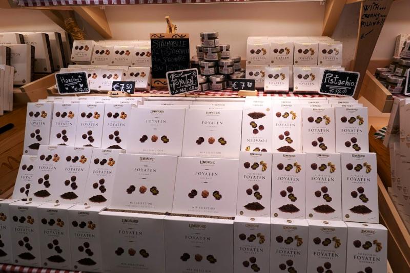 お土産に購入したチョコレート、Foyaten