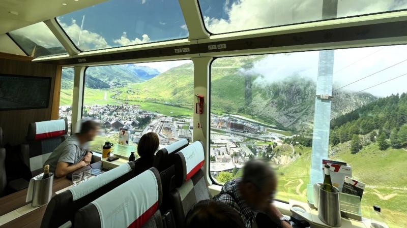 氷河特急の列車の雰囲気