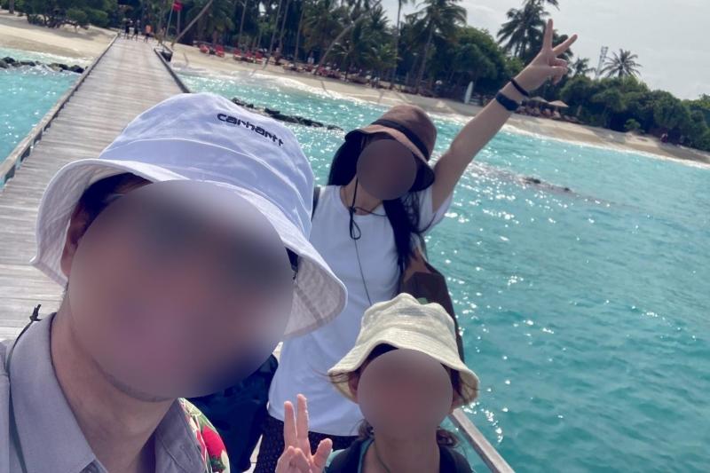 シヤム ワールドに到着してすぐ、海のきれいさに思わずテンションが上がって撮った一枚