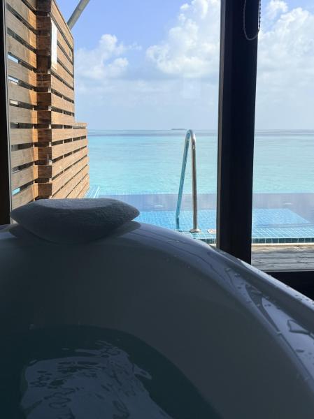 海を見ながらのバスタイム