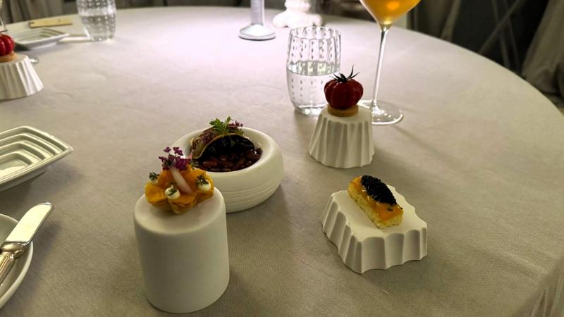 アミューズブーシュ