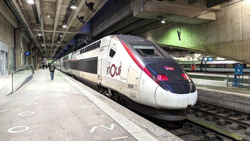 高速列車TGVでモンサンミッシェルへ
