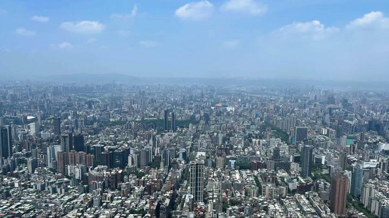台北101からの景色。晴れていて綺麗に見えました！