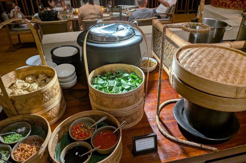 麺料理は茹でたてをいただけます