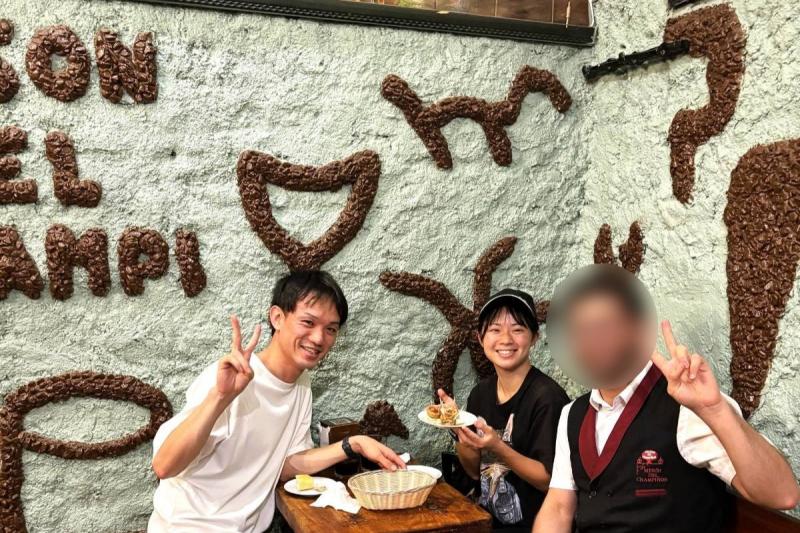 マドリードの老舗バル「メソン デル チャンピニョン」にて