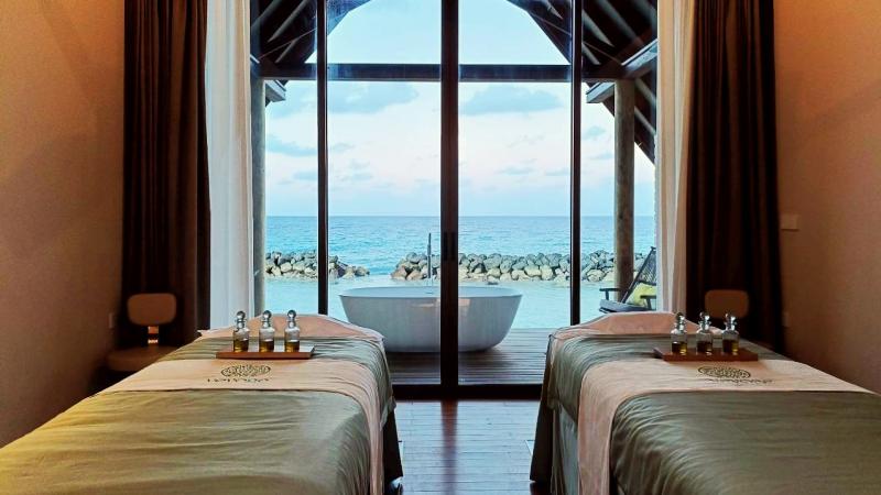 実はスパ自体、人生初体験！ 波の音を聴きながら…