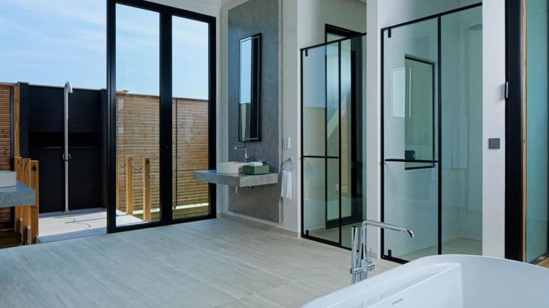 デラックスウォータープールヴィラ