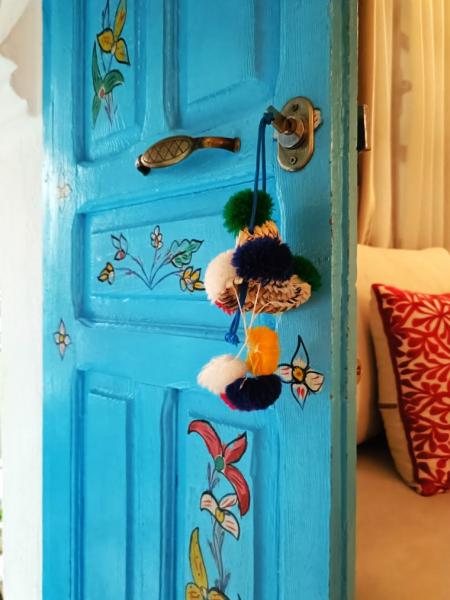 リヤド シェリファのお部屋のドア