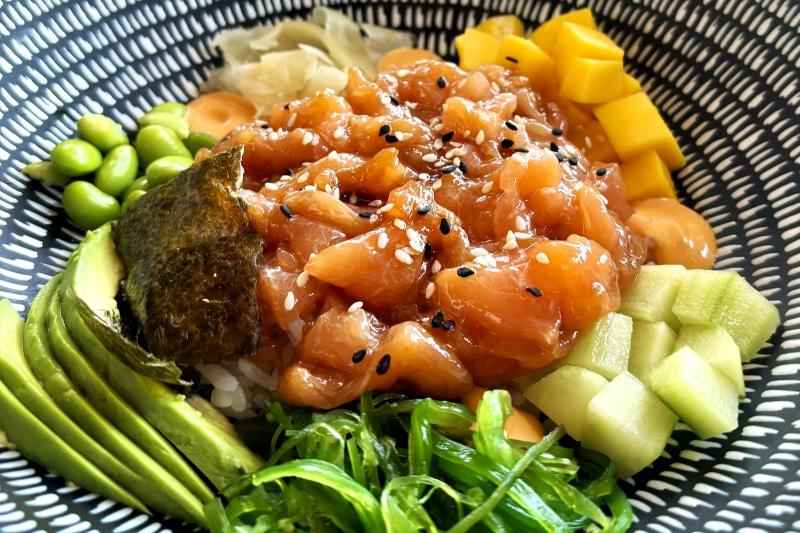 こちらも旅行中2回食べたポキ丼です