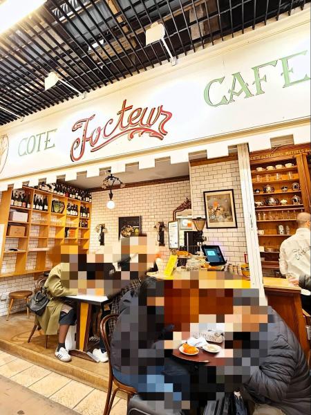 最後の5店目はカフェで！