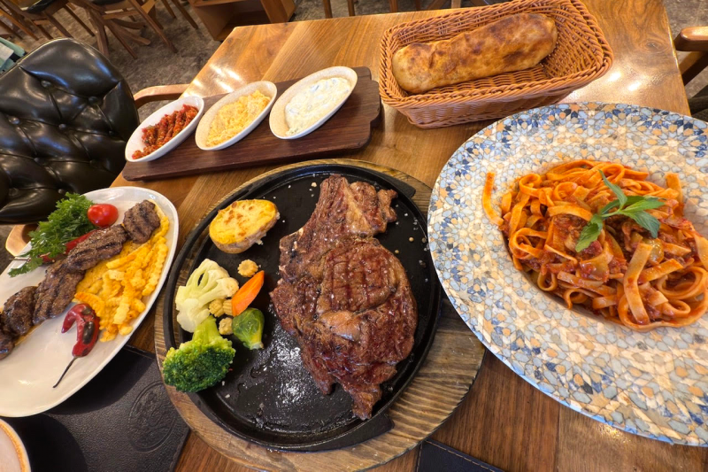 Sedef Restaurantでの食事