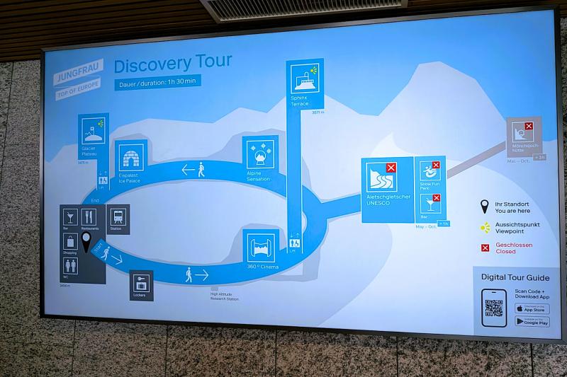 中は円形の通路になっているので見逃すことなく観光できます