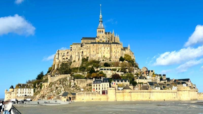 モンサンミッシェル周辺は天候が変わりやすいようですが、我々が行った際は奇跡的に晴れでした！