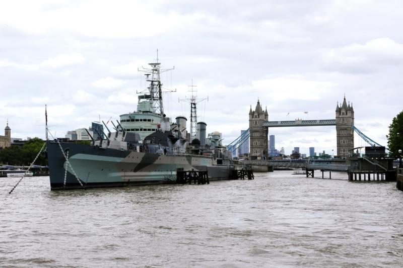 博物館巡りの合間にロンドン散策も。巡洋艦ベルファスト記念艦とロンドン橋