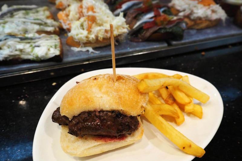 Bar Sportのミニハンバーグ