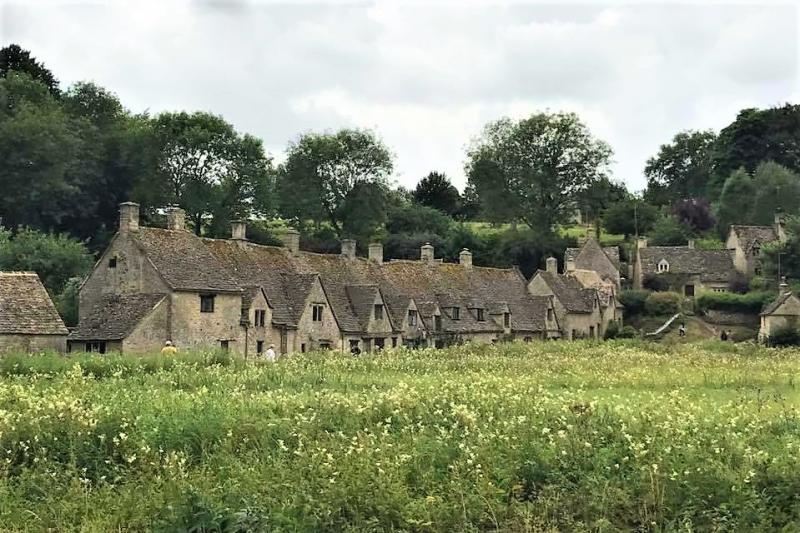 イギリスで最も美しい村と言われているバイブリー