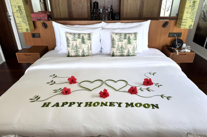 フラワリでハネムーン特典のベッドメイキングがされていました