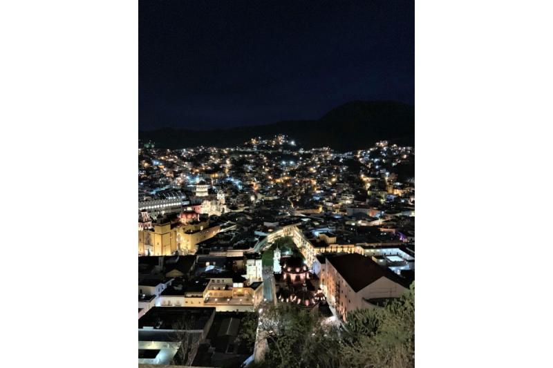 ピピラの丘からの夜景