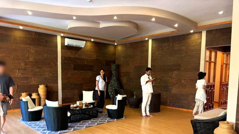 ハートモチーフがかわいい天井、その下でデトックスドリンクをいただきました^^