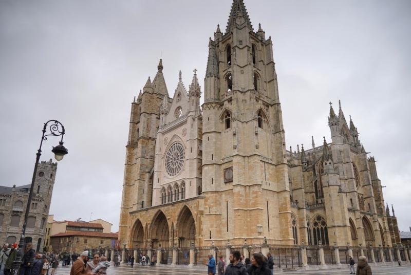 レオンの象徴的存在、レオン大聖堂