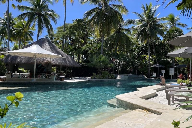 大人専用の「MALUA POOL」