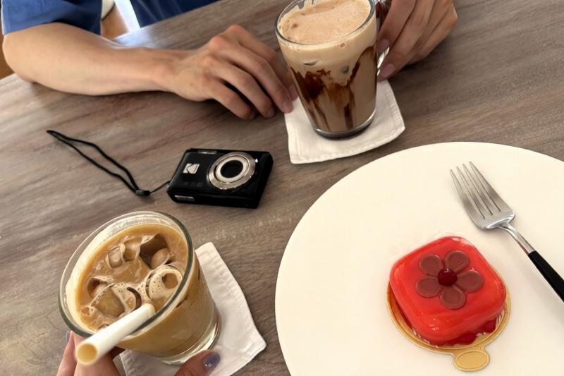 カフェラックスでは、本格的なコーヒーやラテをいただきました