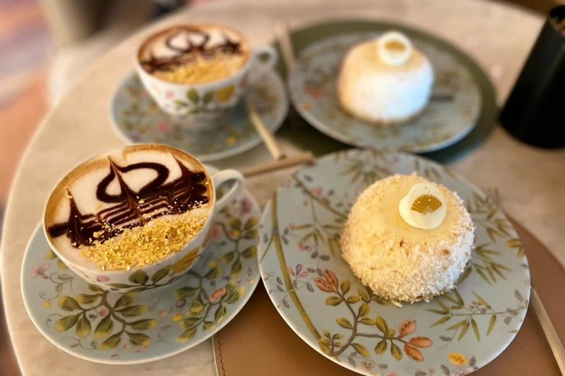 エミレーツ・パレスのカフェで休憩