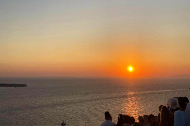 サントリーニ島イアの夕日