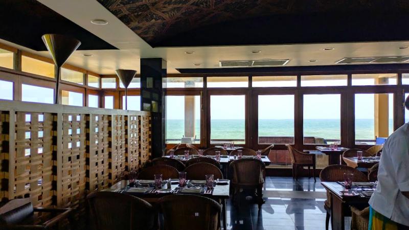 オーシャンビューの店内