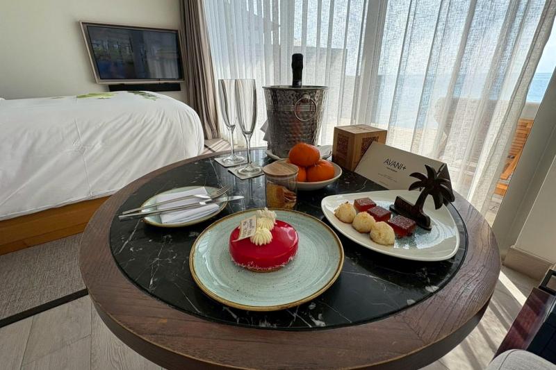 ハネムーンケーキ♪ 珊瑚モチーフのケーキやココナッツ味のお菓子が南国ならでは♪
