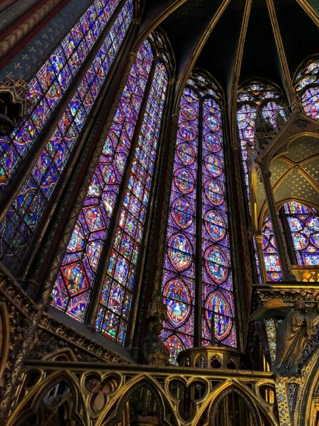 サント シャペルでの一枚、圧巻のステンドグラス