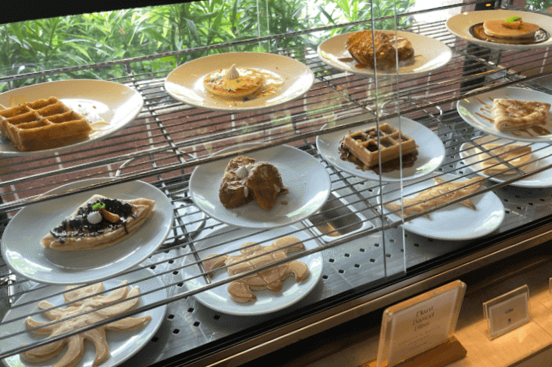 ワッフルやパンケーキ（朝食）