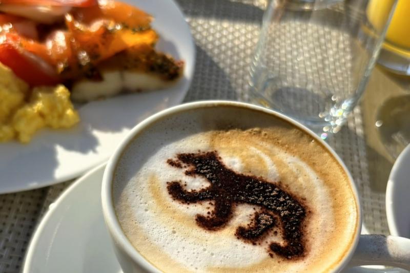 ベルン市内レストランでのカフェアート 
