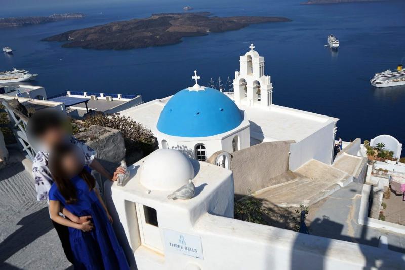 サントリーニ島1日観光プライベートツアーでは、コンサートや自分たちの足ではいけない場所にも連れて行ってもらいました！