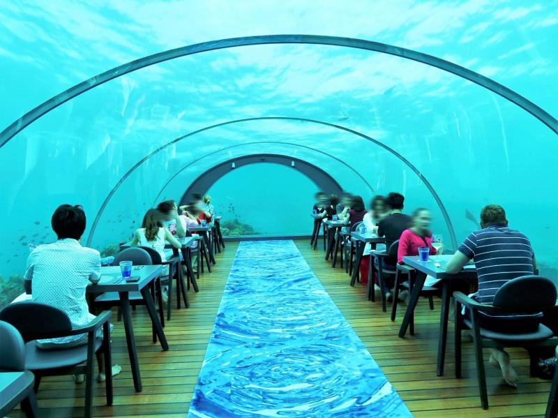 水中レストラン「5.8 Undersea Restaurant」