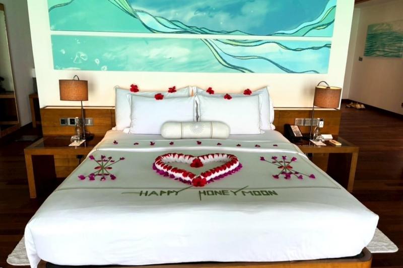 ハネムーンのベッドデコレーションもされていました
