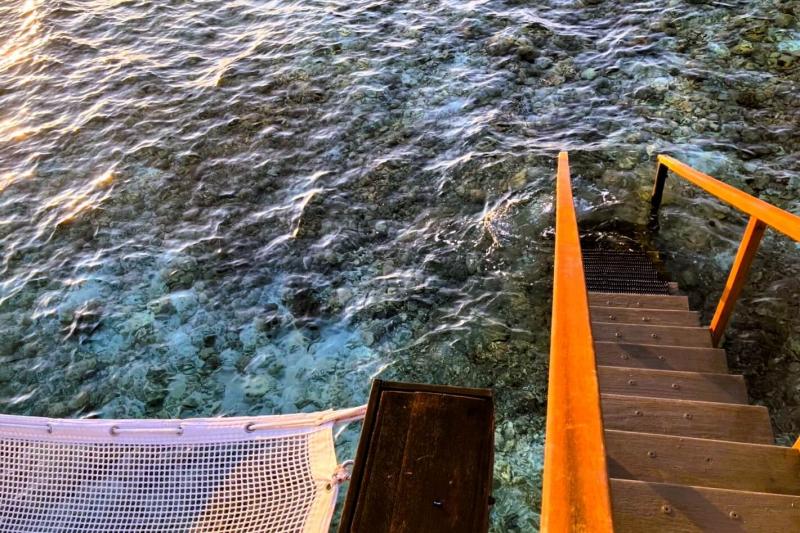 デッキからそのまま海へ