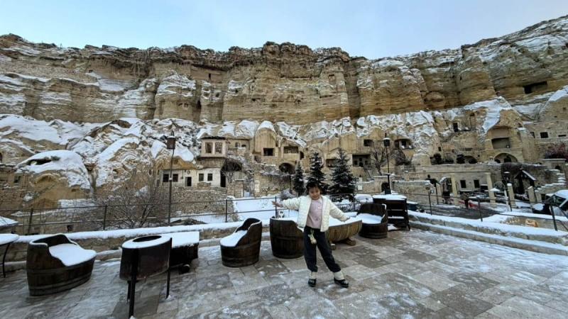 洞窟ホテルのユナック エブレリにて