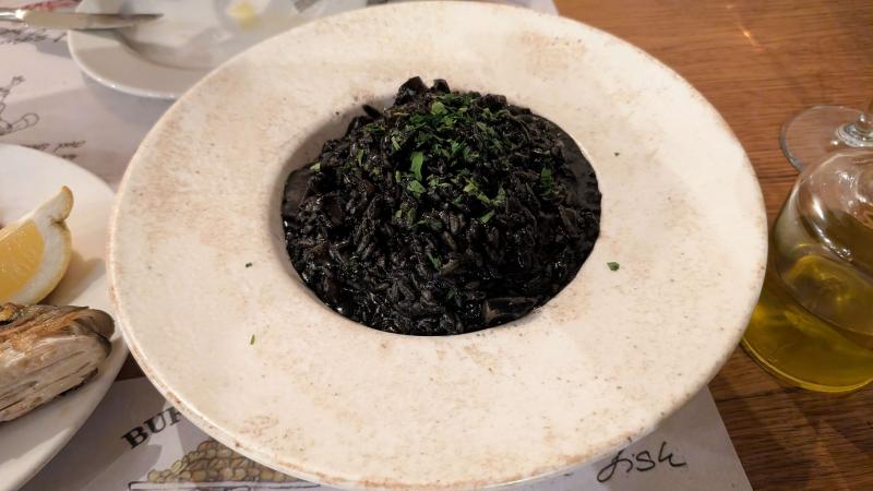 スプリットで食べたイカ墨リゾット