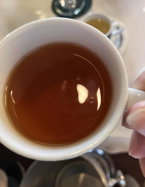 ★ブロークン オレンジ ペコ（BOP：Broken Orange Pekoe）OPを破砕したブロークンリーフで、茶葉のサイズは中くらい。世界で最も広く流通している等級で、コクと香りのバランスが良い味わいで、ミルクティーなどにも向いています。