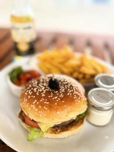 ハンバーガーもいただきました